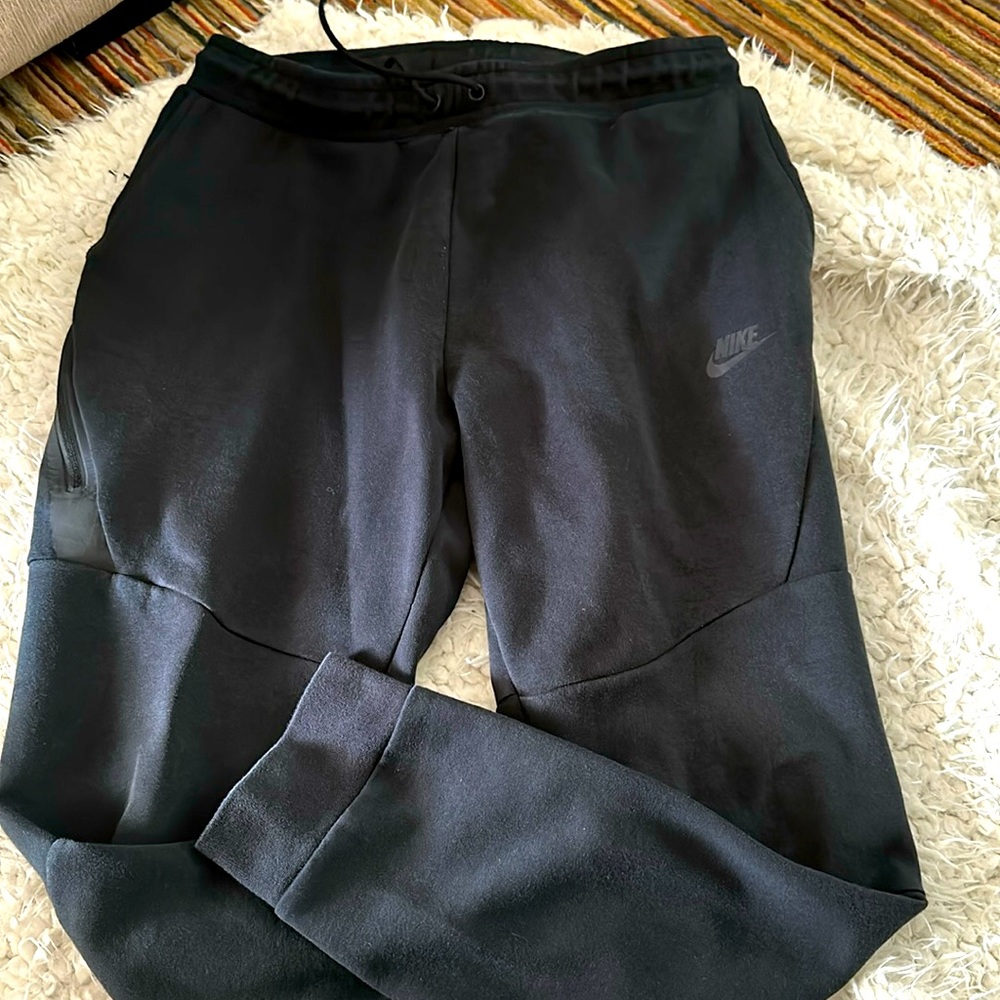 Nike tech fleece pants